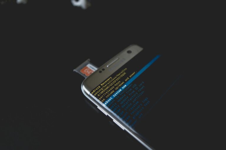 Greitai išsikraunantis Samsung telefonas ir baterijos problemų diagnostika